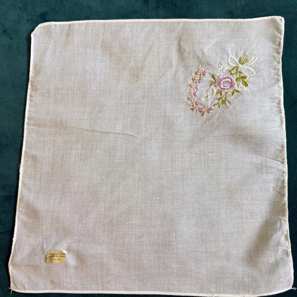 Vintage Handkerchief Lot 4 Floral Embroidered Lace Trim Cotton‎ White Blue Pink